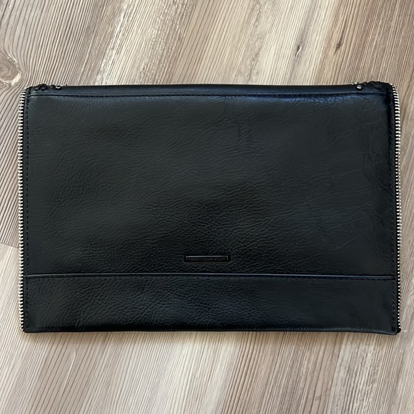 Rebecca Minkoff Black Leo Leather Zipper Envelope Clutch NWOT - Picture 4 of 12